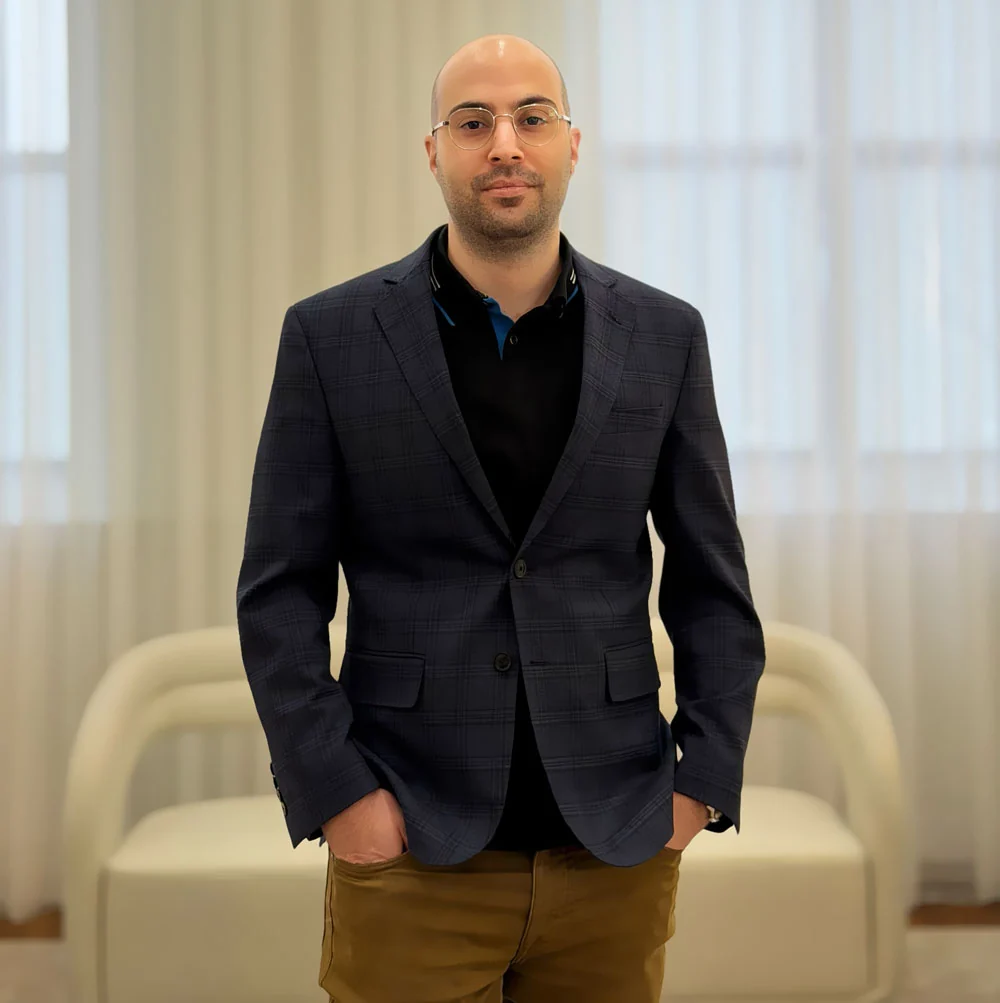 Portrait professionnel de Jimmy Oppedisano, avocat fondateur de Pronto Services Corporatifs
